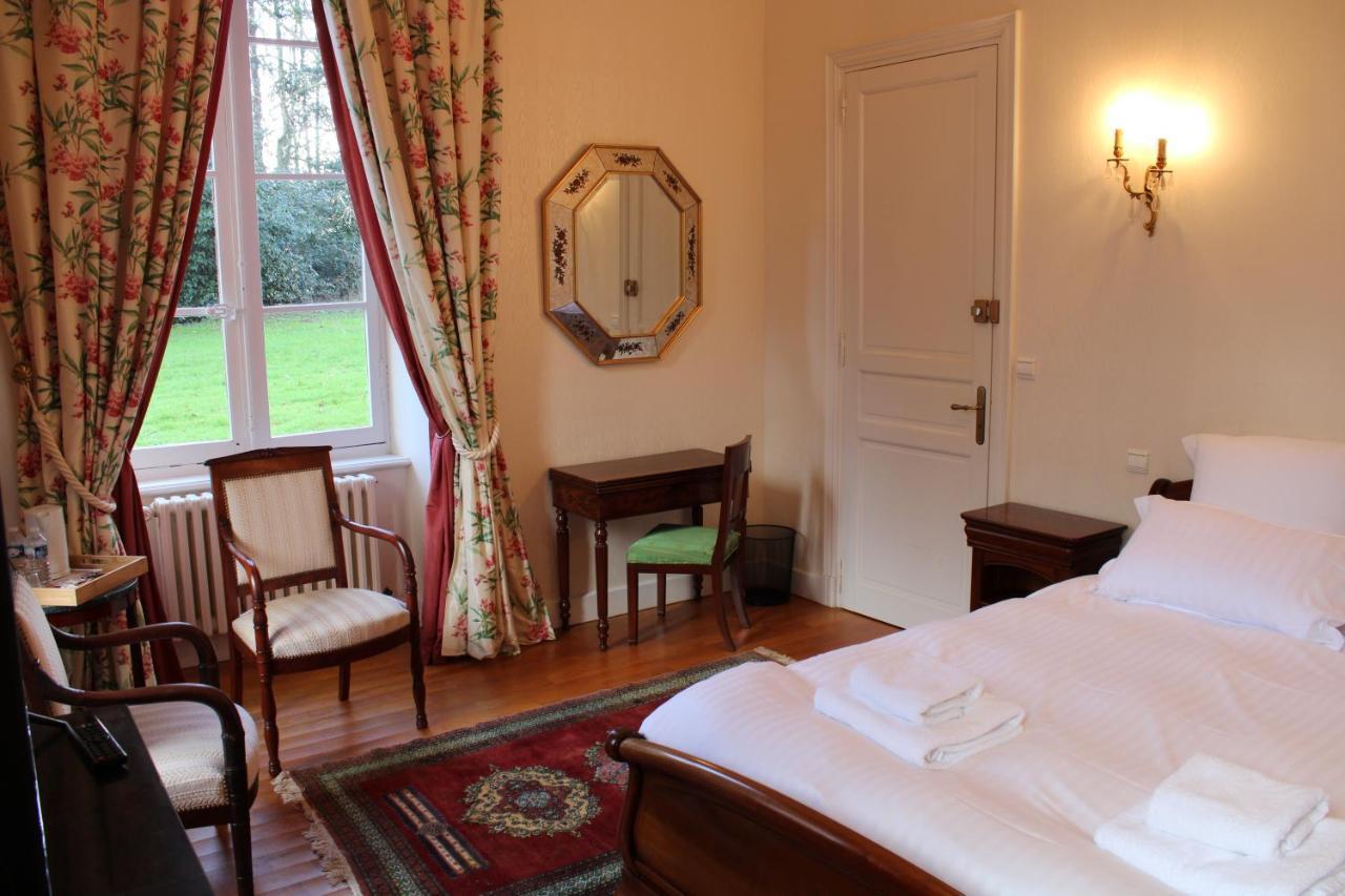 Bed & Breakfast Chateau De Lannouan